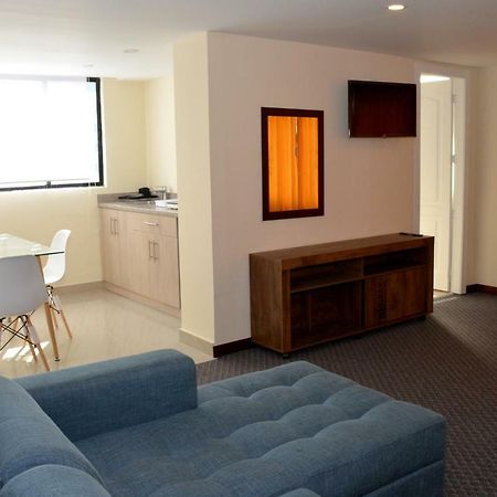 Los Angeles Stay Inn Quito Extérieur photo