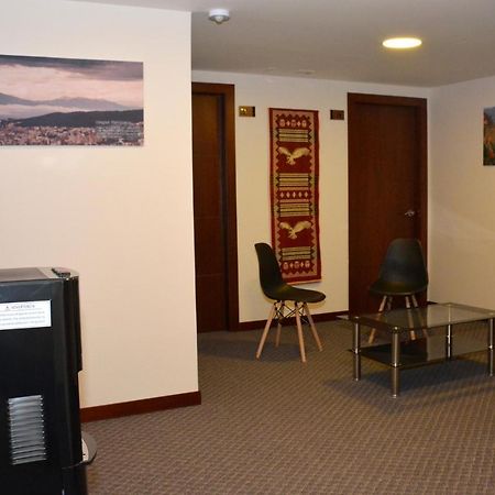 Los Angeles Stay Inn Quito Extérieur photo