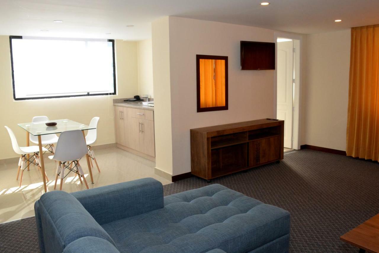 Los Angeles Stay Inn Quito Extérieur photo