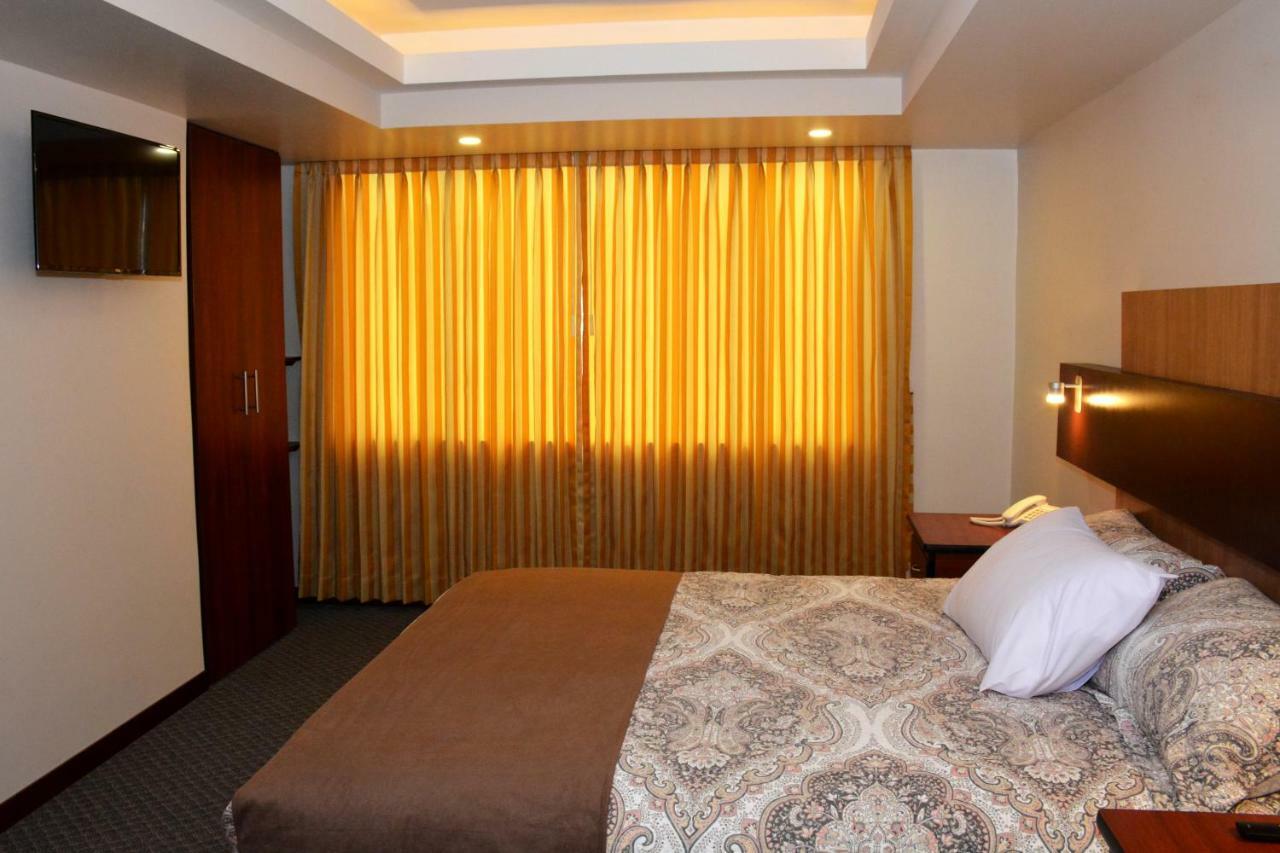 Los Angeles Stay Inn Quito Extérieur photo