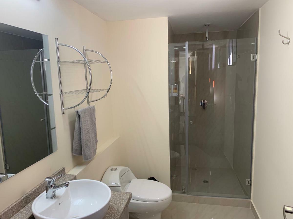 Los Angeles Stay Inn Quito Extérieur photo